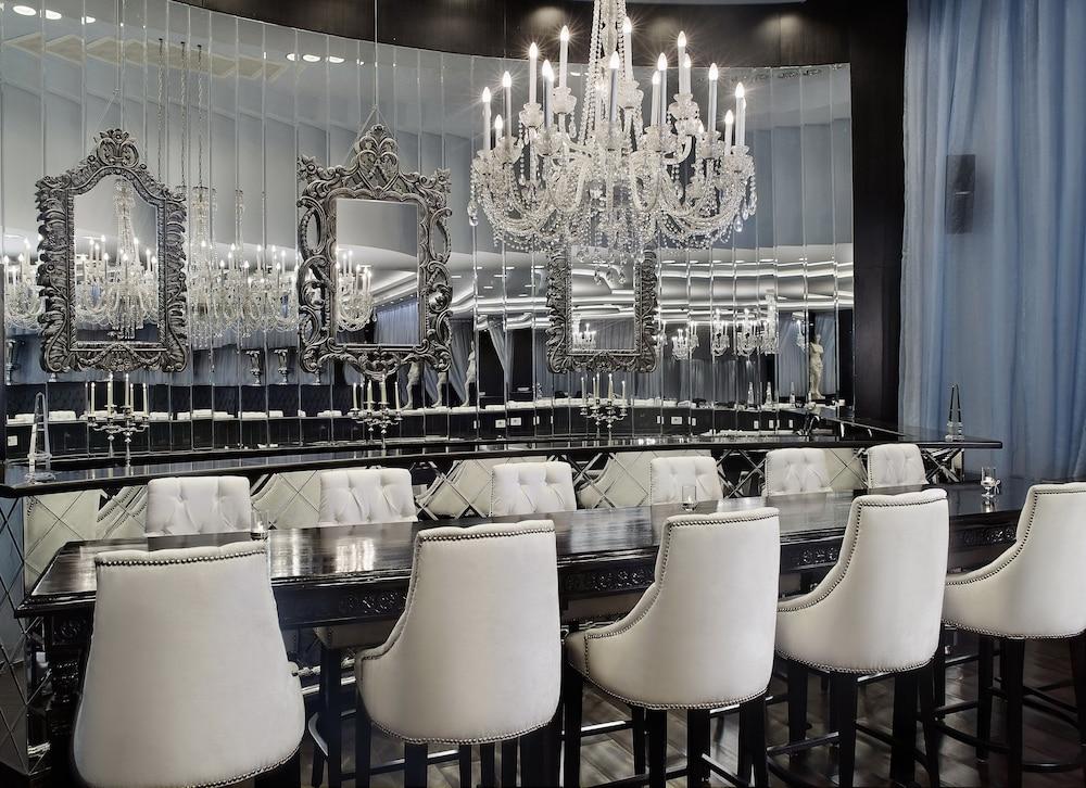 קהיר Sun City Hotel - The Gabriel מראה חיצוני תמונה The bar at the SLS Las Vegas