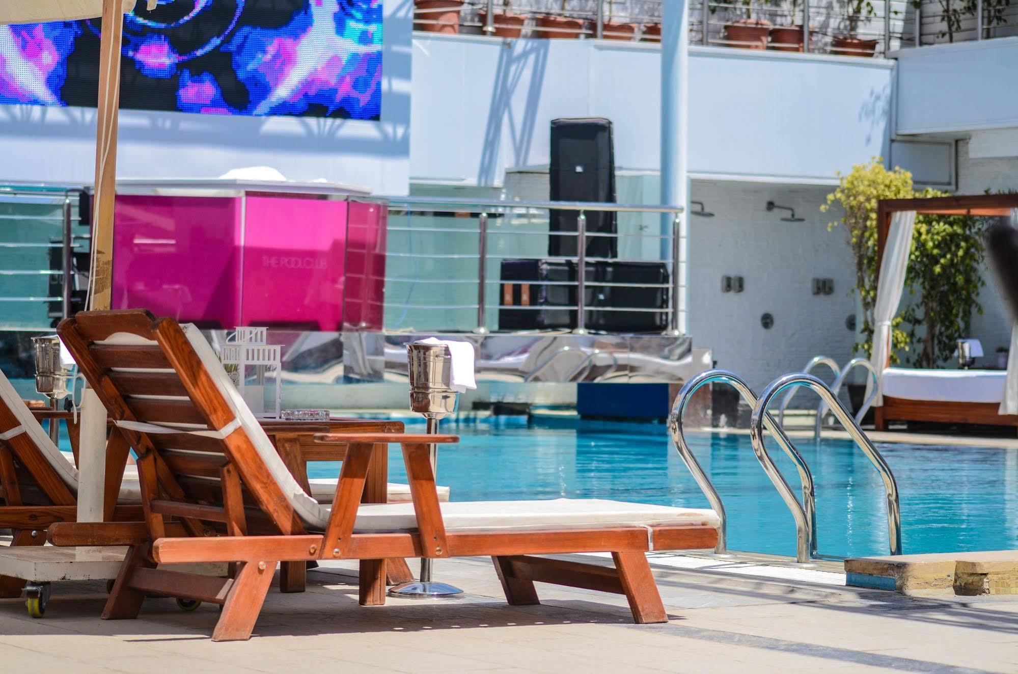 קהיר Sun City Hotel - The Gabriel מראה חיצוני תמונה The pool at the Hard Rock Hotel