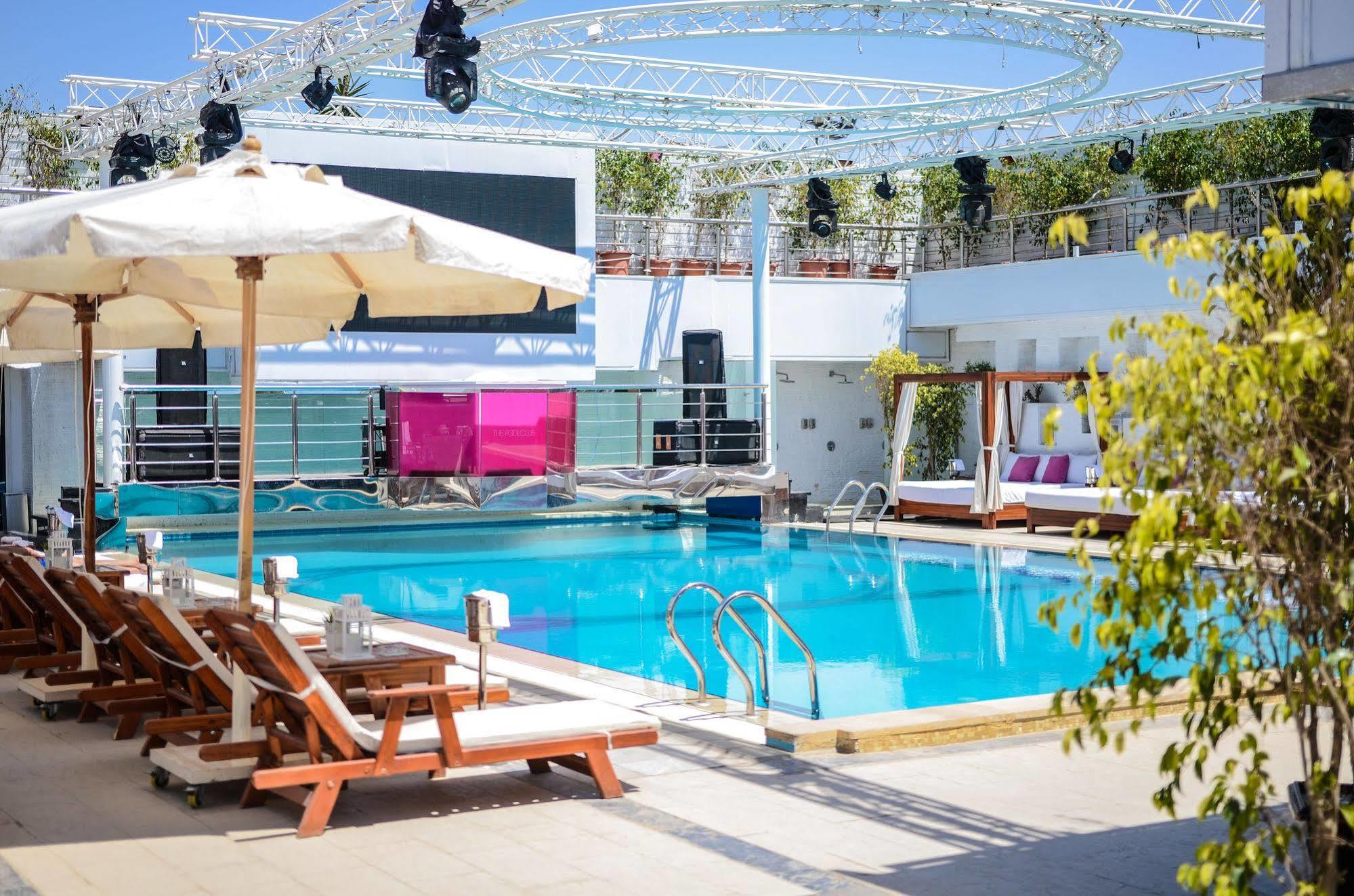 קהיר Sun City Hotel - The Gabriel מראה חיצוני תמונה The pool at the nightclub